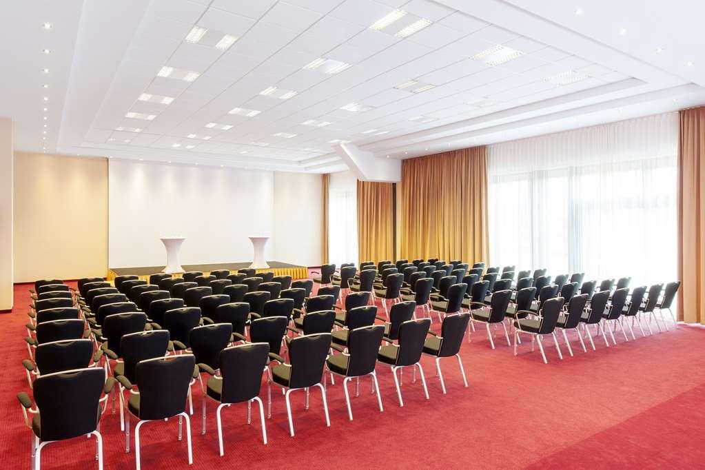 Nh Vienna Airport Conference Center Hotel Schwechat Facilities photo