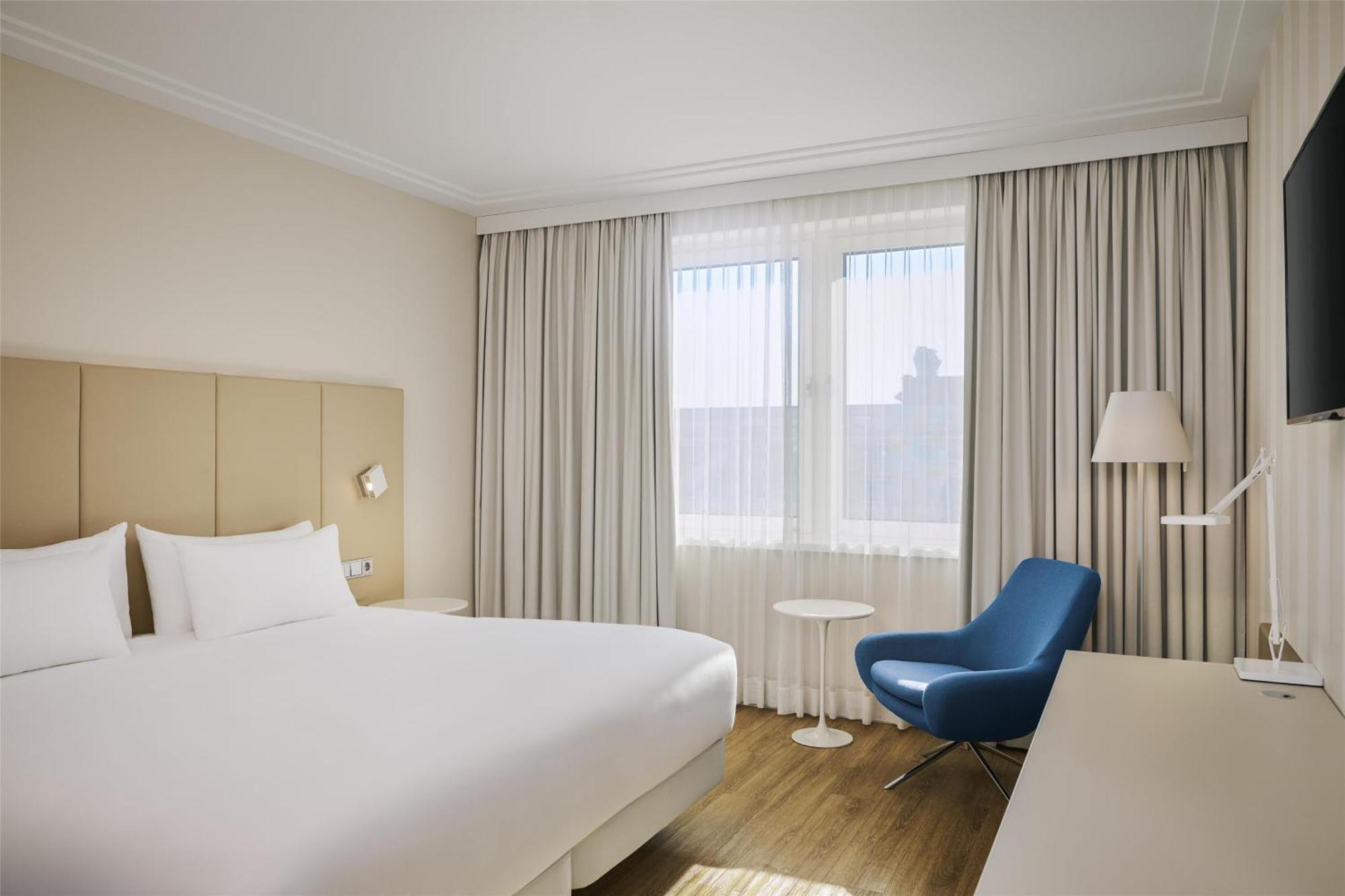 Nh Vienna Airport Conference Center Hotel Schwechat Exterior photo